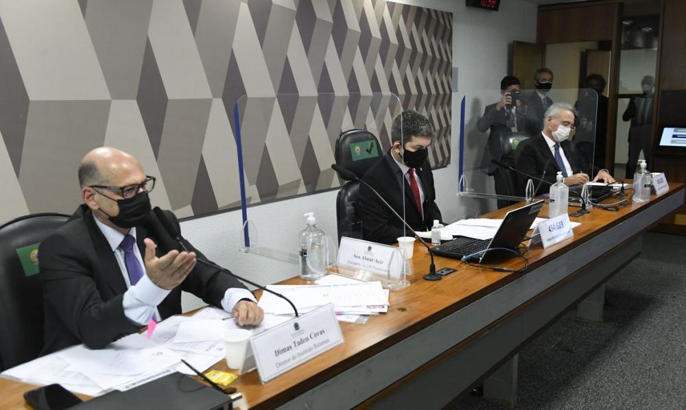 Atraso na 2ª dose não invalida esquema vacinal, diz Dimas Covas