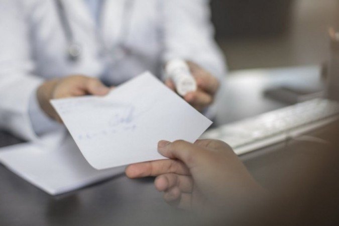 Médico é investigado por suposta venda de laudos falsos de comorbidades em Santa Helena de Goiás