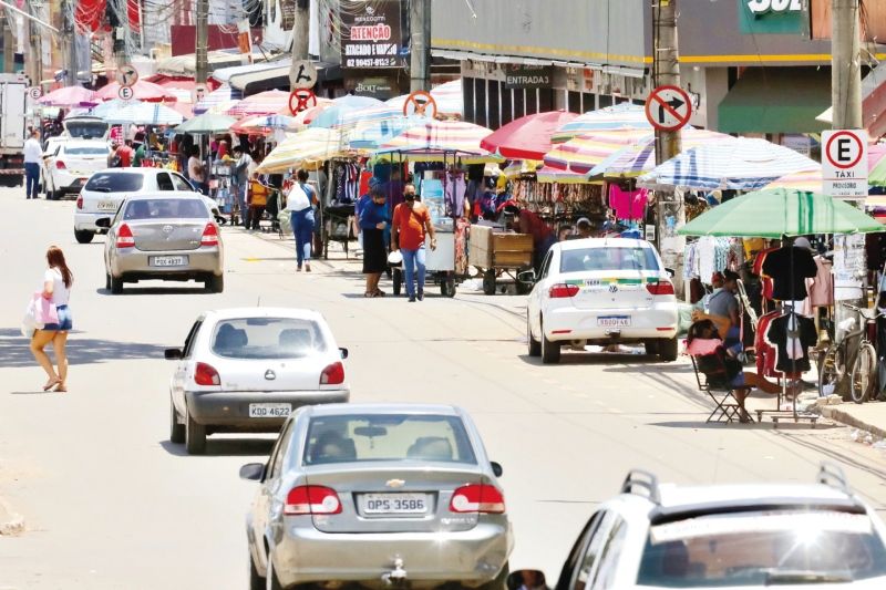 Decreto estadual determina seis horas para funcionamento do comércio