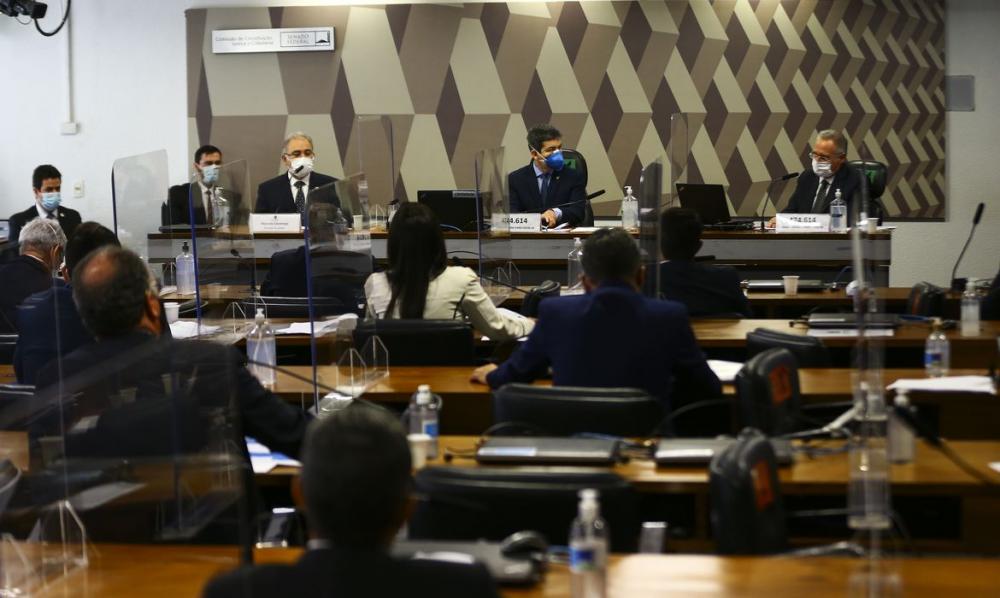 Queiroga diz em CPI que Brasil não está na terceira onda da pandemia