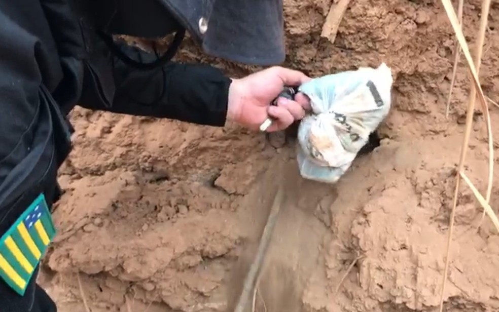 Operação contra o tráfico encontra droga enterrada e prende 11 pessoas em São Luís dos Montes Belos