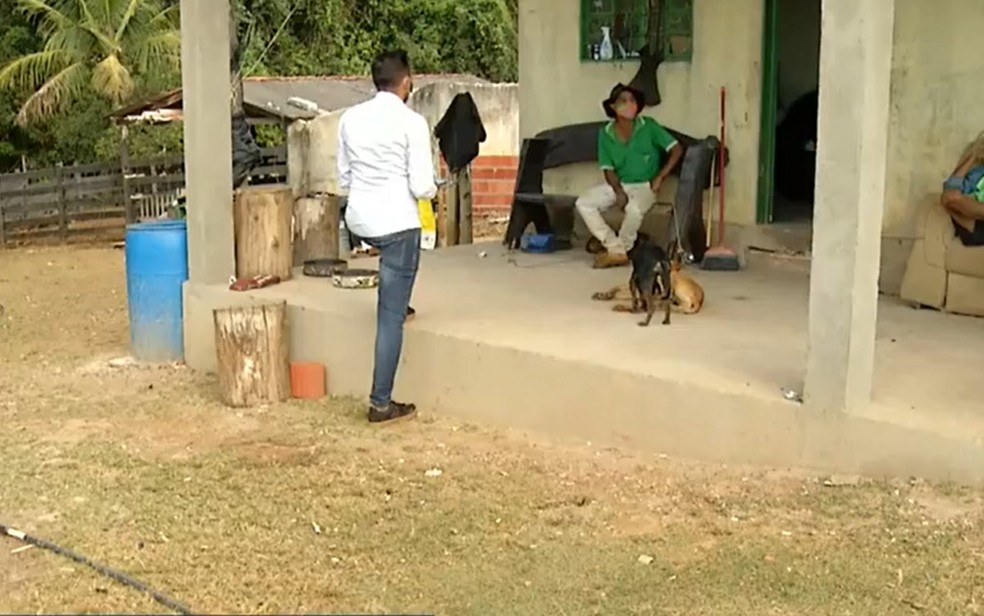 Morador diz que família se reveza acordada por medo de suspeito de matar família em Ceilândia: 'Dorme um, depois outro'