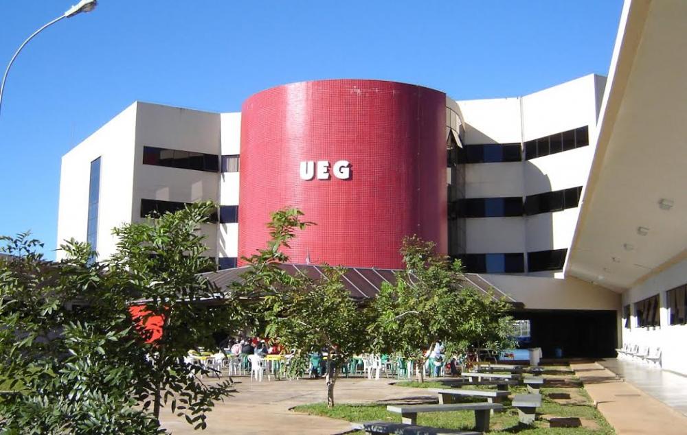 UEG lança editais de Bolsa Permanência e de Ações Extensionistas