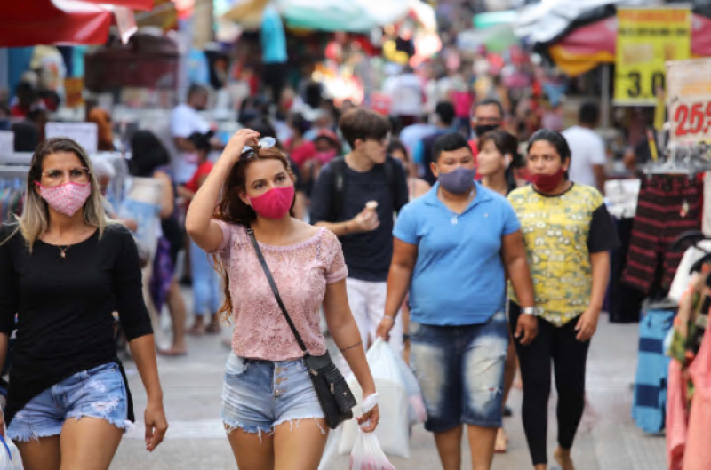 Pesquisa aponta aumento de casos de covid em 1.217 cidades esta semana