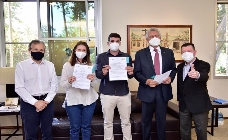 Assinado convênio para restaurar avenidas em Porangatu