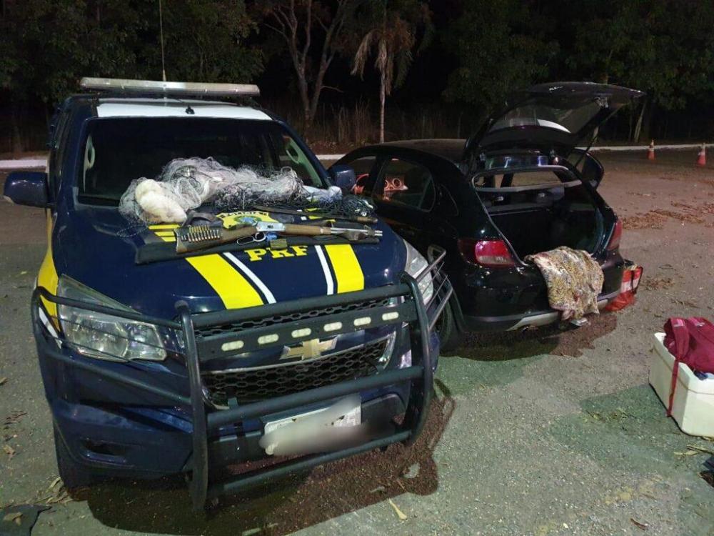 Caçadores são presos com arma, munições e material predatório em Uruaçu