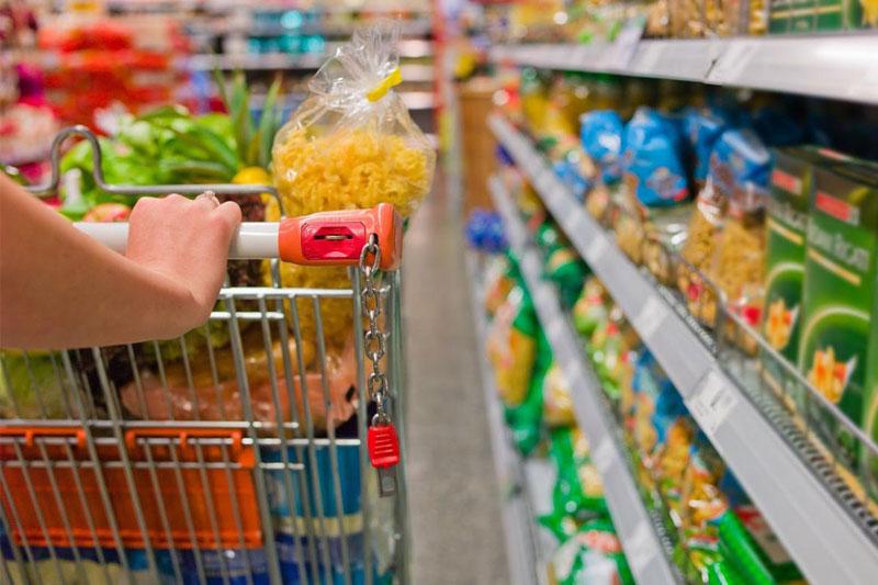 Goiás cria três benefícios para auxílio à população impactada pela pandemia