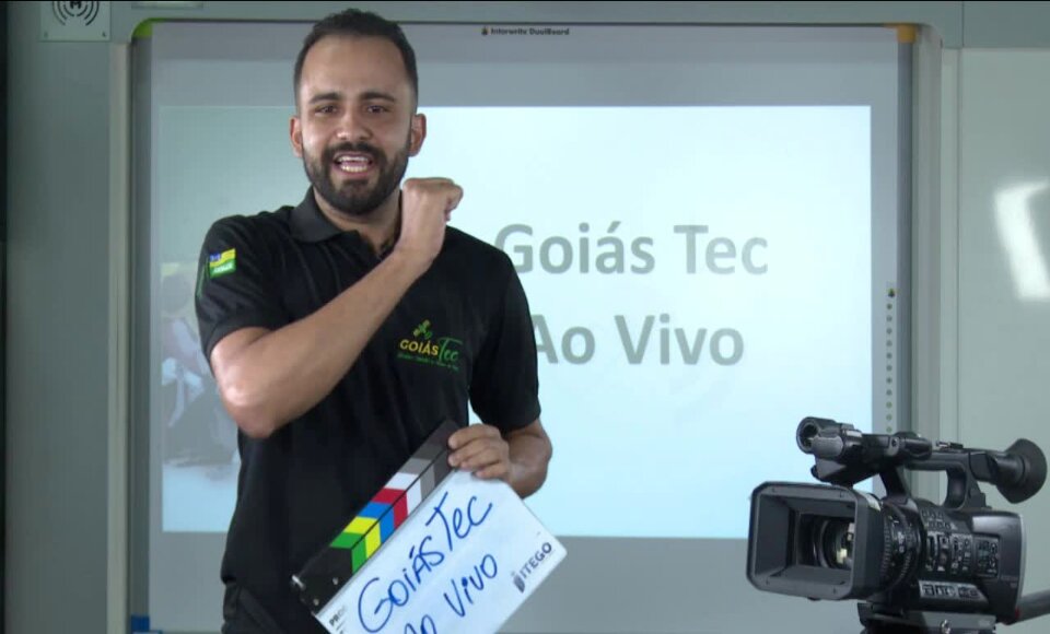 Governo de Goiás entrega TVs para facilitar acesso de alunos da zona rural ao conteúdo de sala de aula