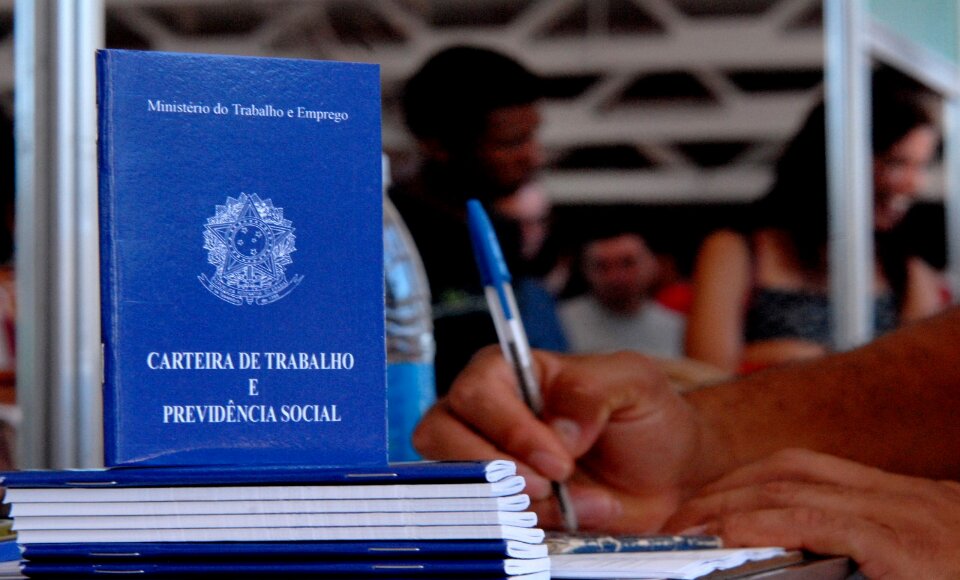 Mais Empregos oferece 4.075 vagas, com salário de até R$ 5 mil