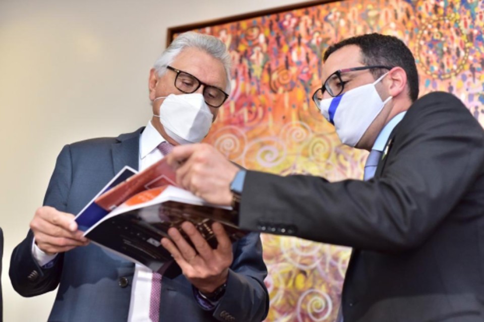 Caiado negocia com embaixador de Israel cooperação tecnológica na agricultura