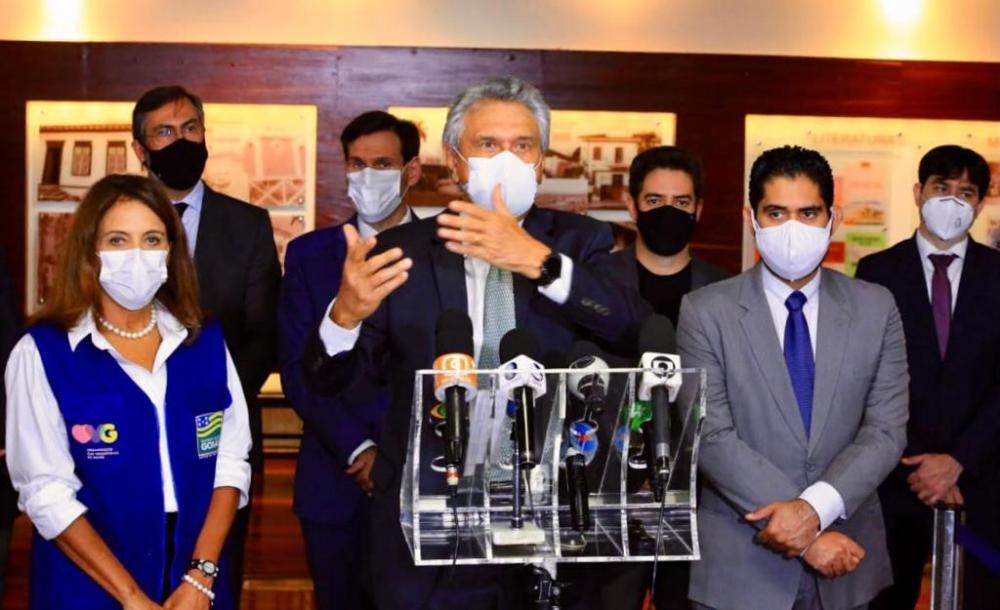 Caiado e primeira-dama, Gracinha Caiado, lançam programa Mães de Goiás