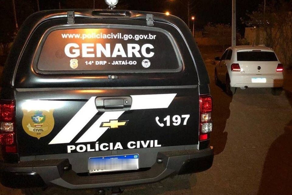 Polícia recupera veículo de R$ 70 mil furtado e trocado por R$ 200 de cocaína, em Jataí
