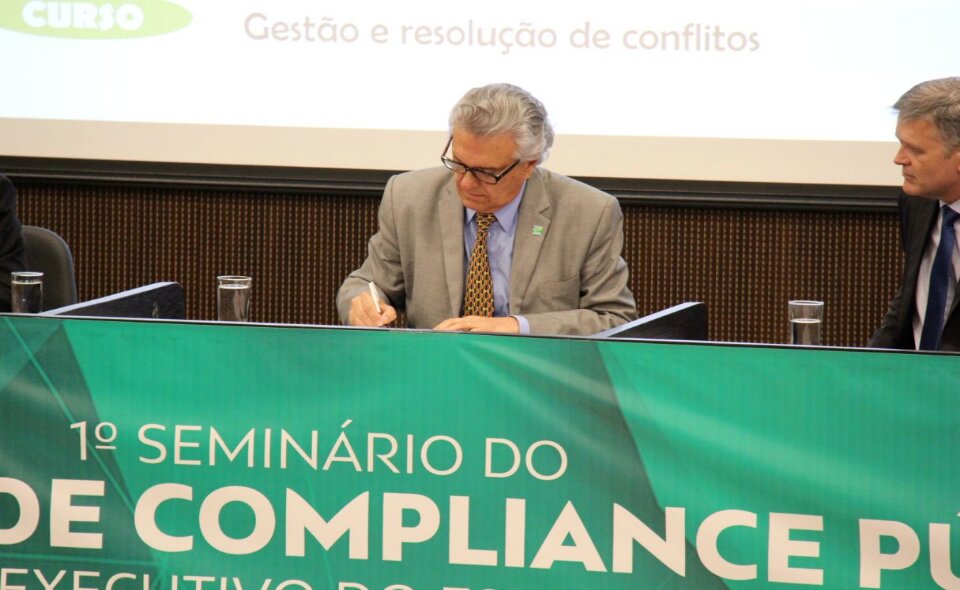 Caiado abre Seminário Compliance Público