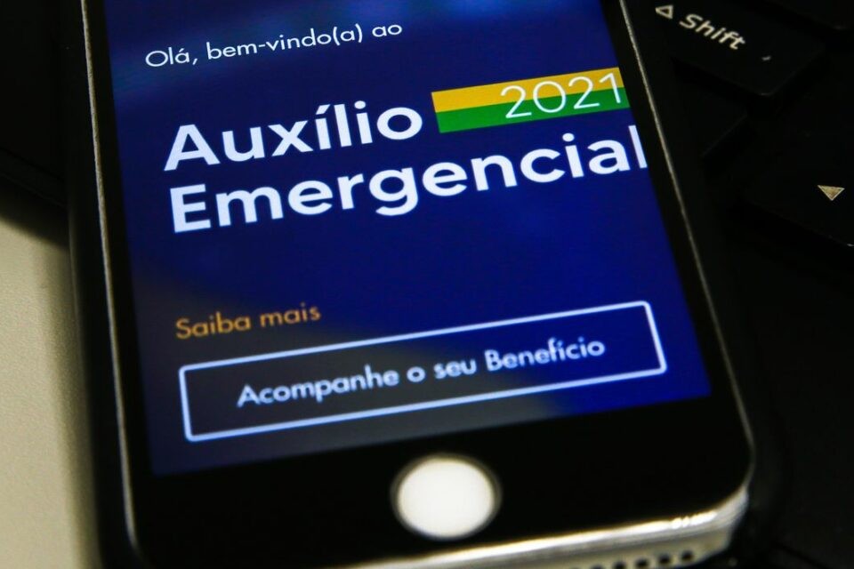 Caixa paga quinta parcela do auxílio emergencial a nascidos em julho