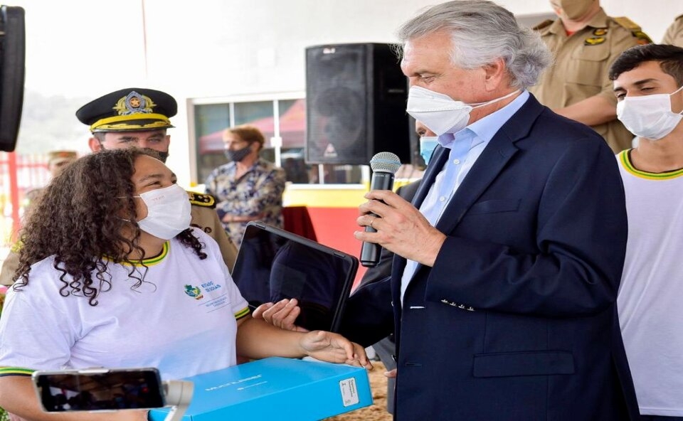 Caiado durante inauguração a ampliação da 21ª CIBM com entrega de Chromebooks: “Inauguraramos a unidade com respaldo do Ministério Público, dos empresários e de todos que contribuíram para garantir mais segurança à população”