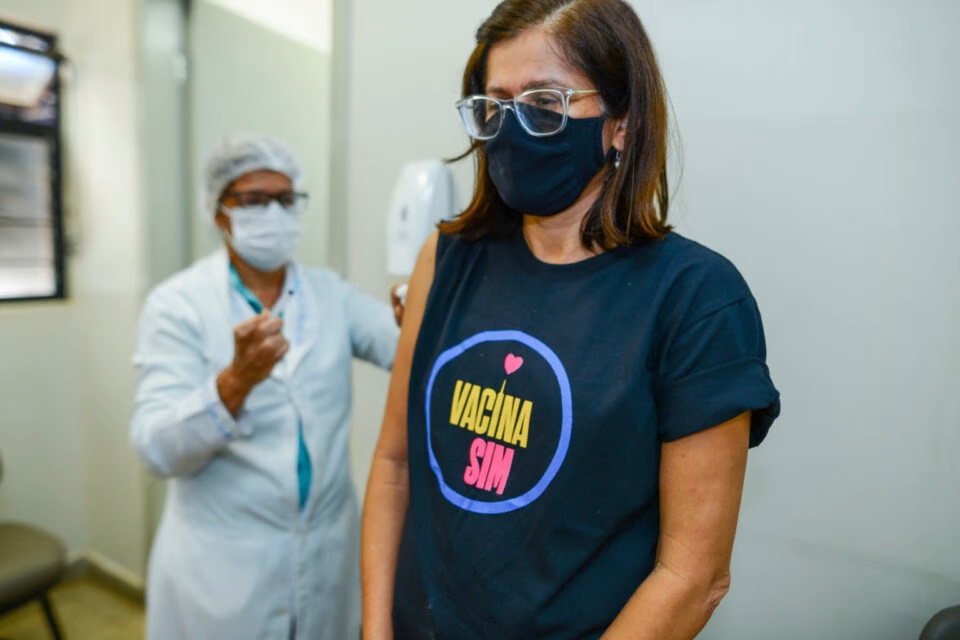 Saúde garante ao STF que país terá vacinação completa contra covid-19