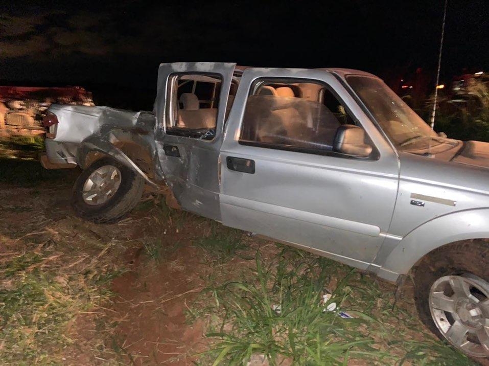 Dois adultos e uma criança ficam feridos em acidente na GO-174, em Rio Verde