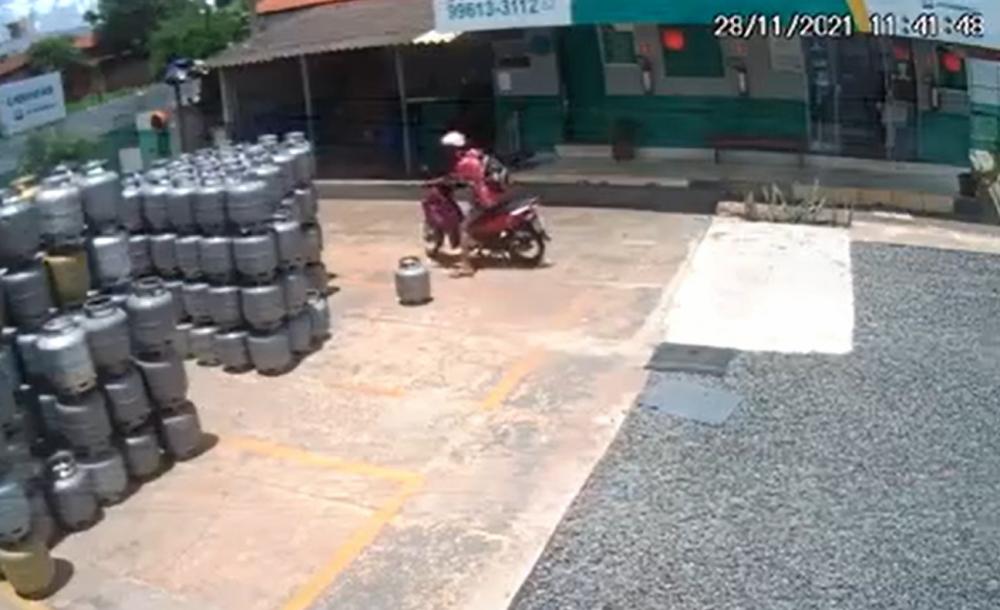 HOMEM É PRESO PELA PM