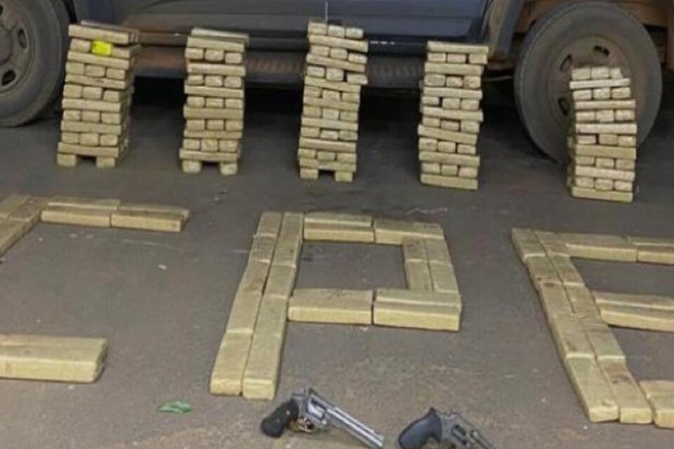 PM apreende 240 kg de maconha em Chapadão do Céu e dois suspeitos morrem