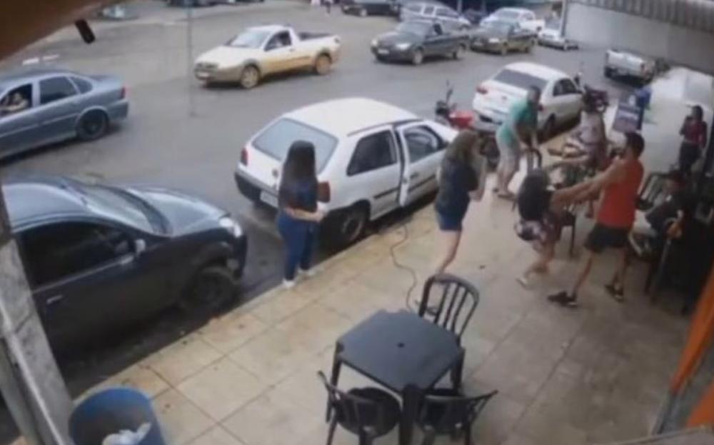 Ex-namorado agride mulher com empurrão e soco no olho, em Nerópolis