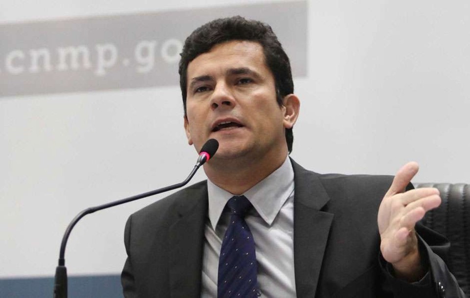 Moro diz que Lava Jato “combateu” PT de forma eficaz, mas recua