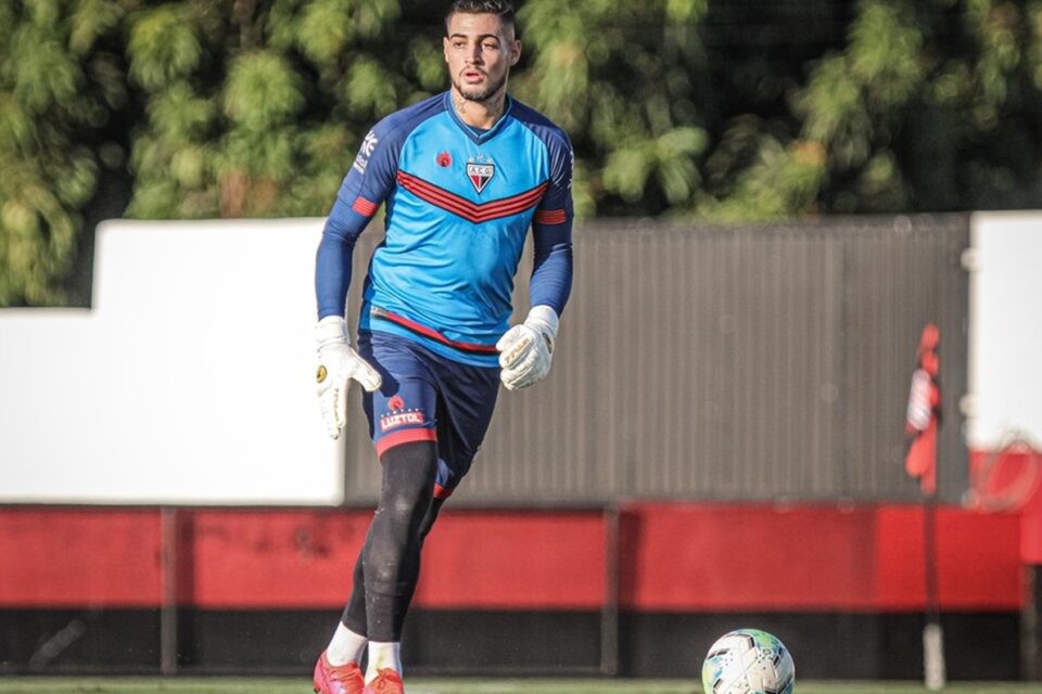São Paulo vende goleiro Jean ao Cerro Porteño por R$ 6,2 milhões