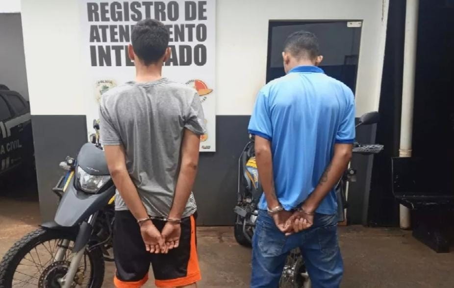 Guardas encontram arma escondida embaixo de colchão de berço durante a abordagem em casa de Rio Verde