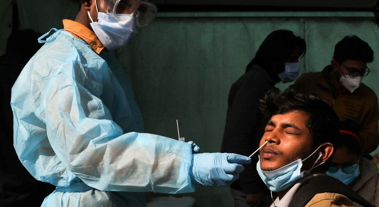 Mundo tem novo recorde diário de casos, com 3 milhões de infectados