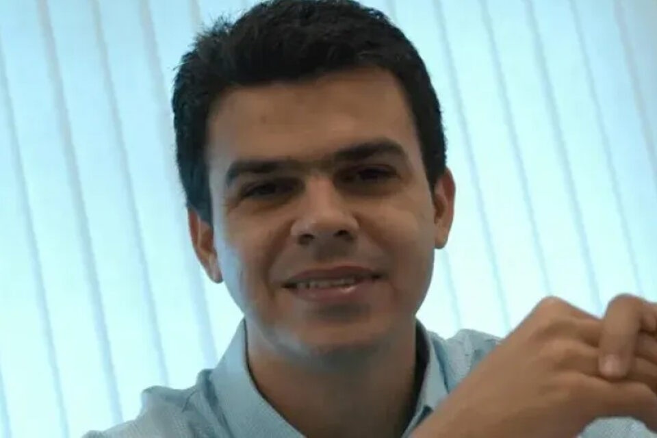 Caiado convida jornalista Gean Carvalho para assumir Secom