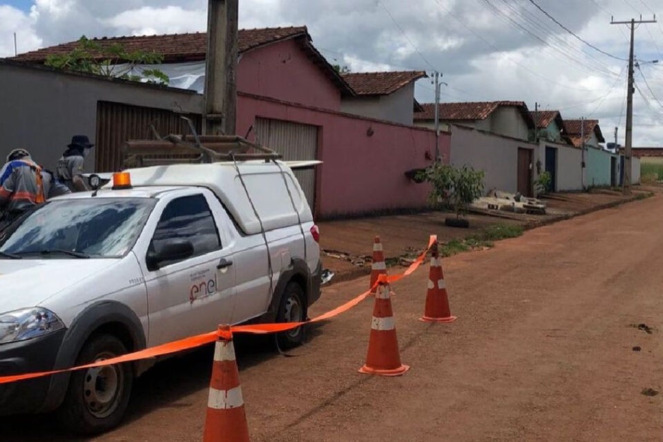 Polícia prende homens por furto de energia elétrica em Itaberaí