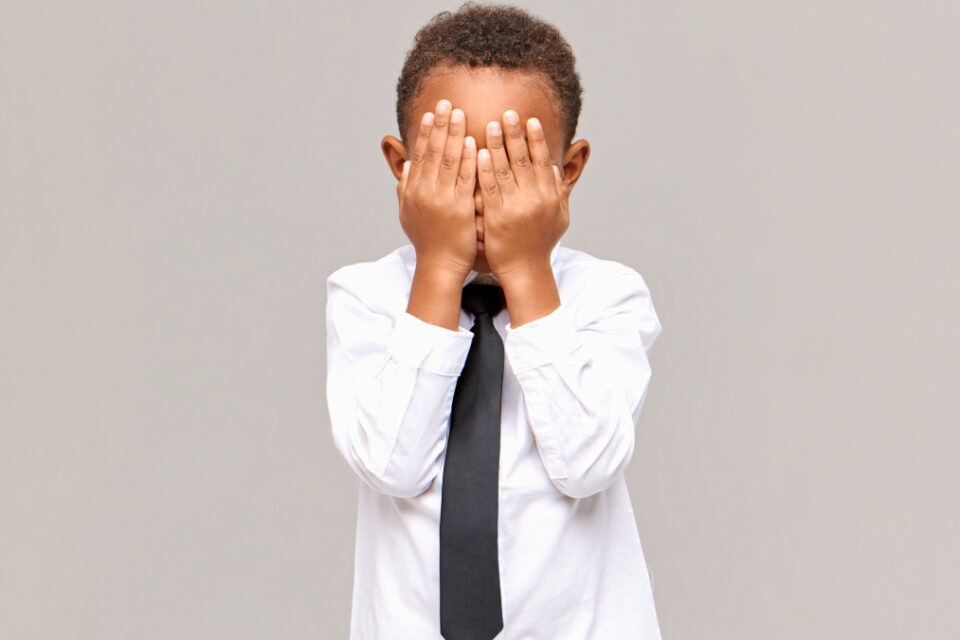 Mãe é presa suspeita de asfixiar filho de 3 anos após beber, em Valparaíso de Goiás