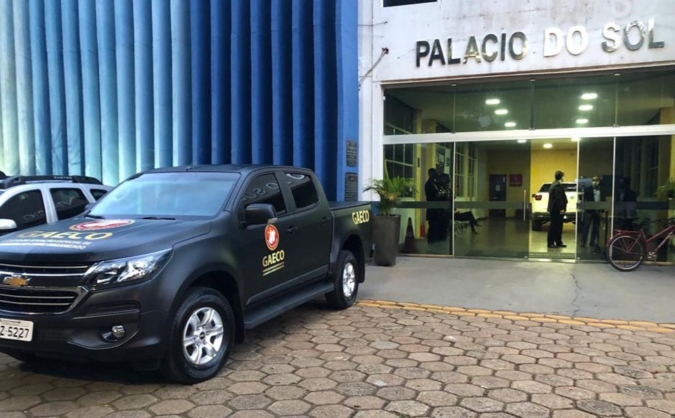 Operação cumpre mandados contra suspeitos de desviar recursos públicos em Jaraguá