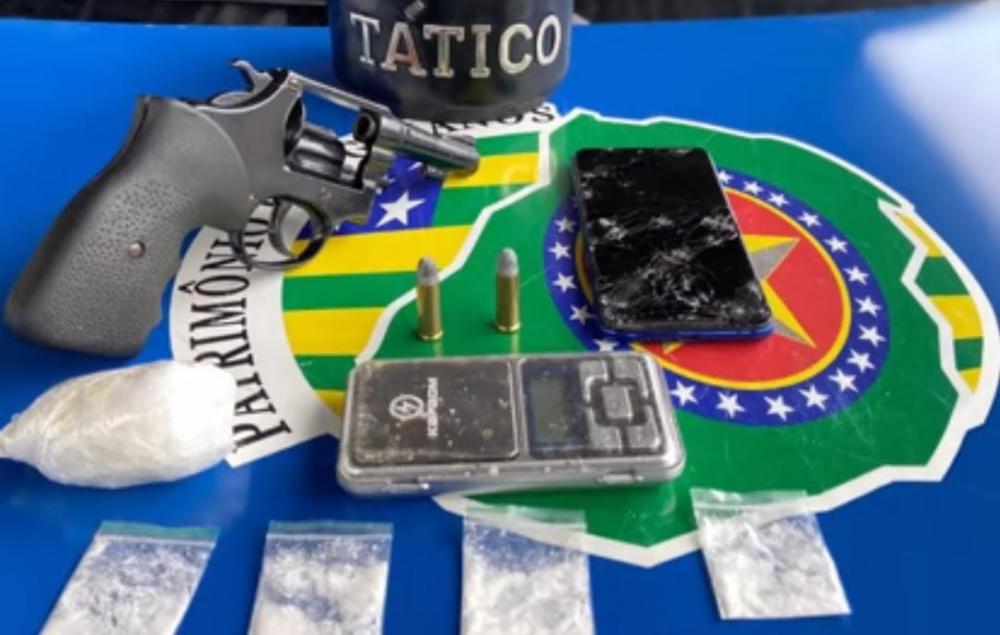Adolescente de 16 anos é apreendido por ameaçar e agredir usuários de drogas em Goiânia