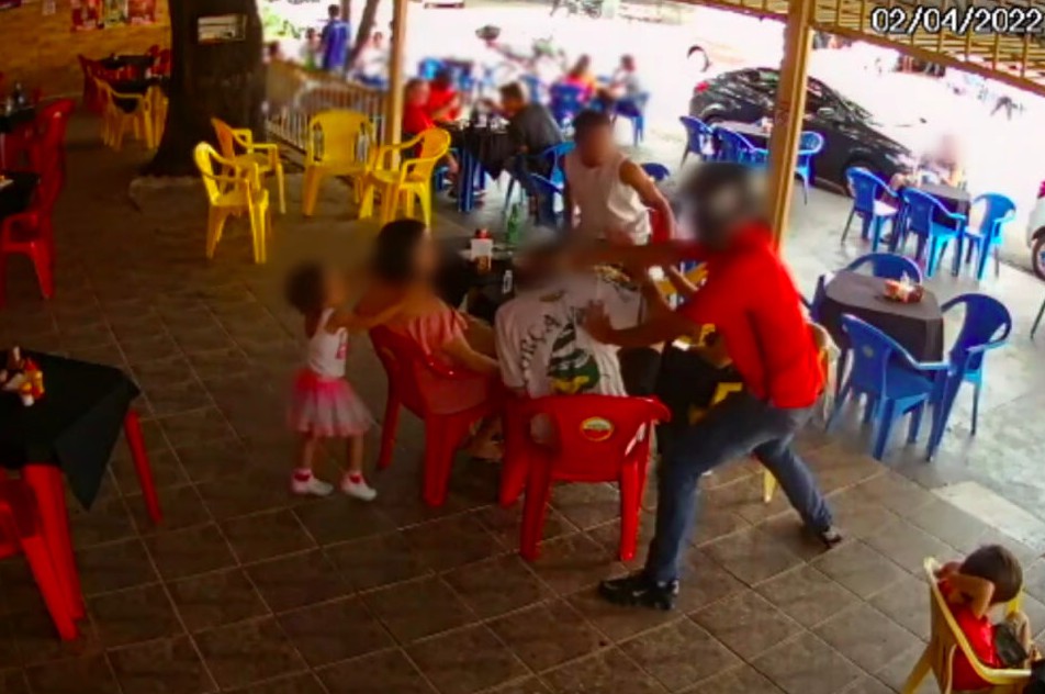 Torcedores do Vila são presos após arrastões contra rivais em bares de Goiânia
