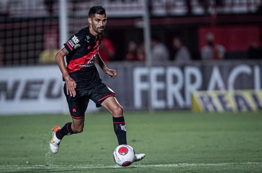 Jorginho comemora novo título com o Atlético Goianiense e se diz “em casa”