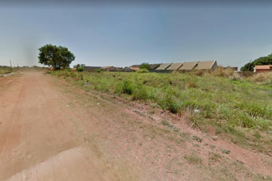 Corpo de mulher é encontrado em lote baldio, em Aparecida de Goiânia