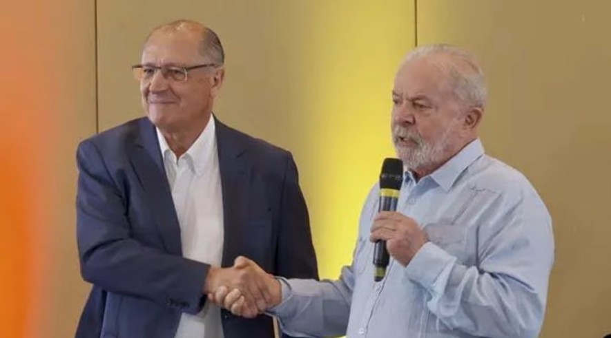 PT adia lançamento da pré-candidatura de Lula em uma semana