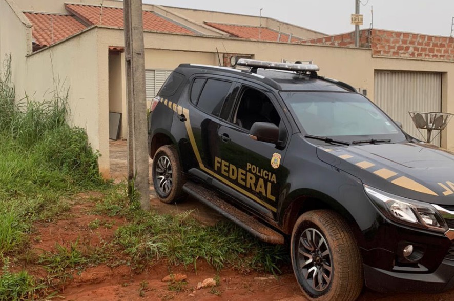 PF prende suspeito de sequestrar motorista e roubar carga dos correios em Goiás