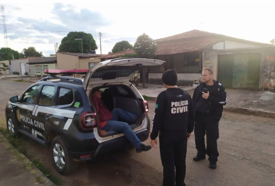 Caseiro é preso por suspeita de espancar e estuprar filhote de cadela em Alto Paraíso (GO)