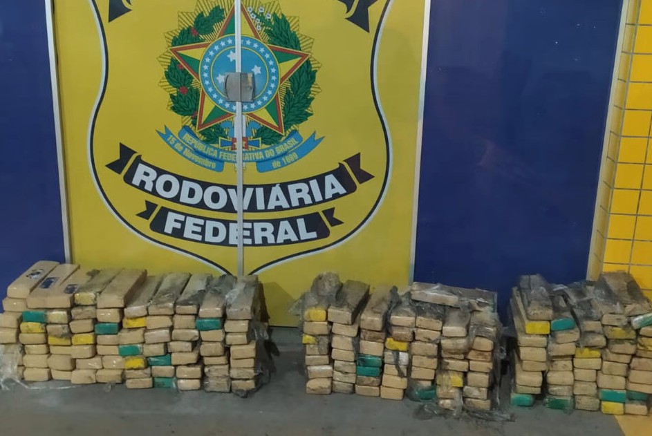 Polícia apreende 168 kg de maconha em Catalão, mas suspeito consegue fugir