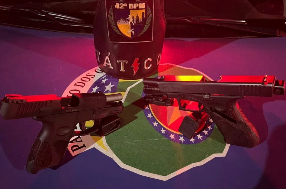 Suspeitos de tráfico morrem após tentativa de fuga com 1 tonelada de drogas, em Paraúna