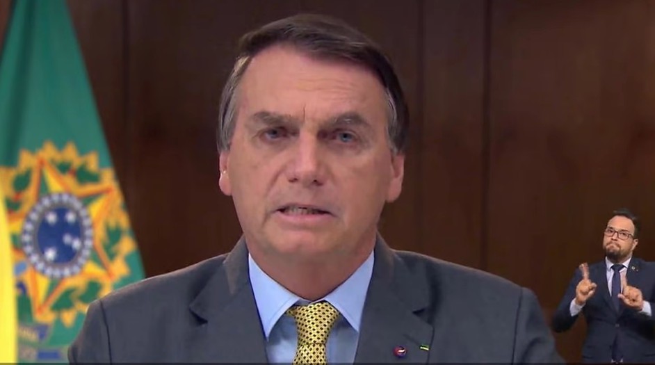 Bolsonaro faz novo ataque ao TSE e diz que convidará embaixadores para falar de urnas