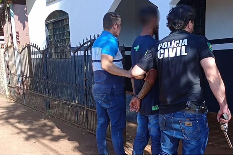 Criminoso furta eletrodomésticos e subtrai peças do guarda-roupa da vítima antes de fugir