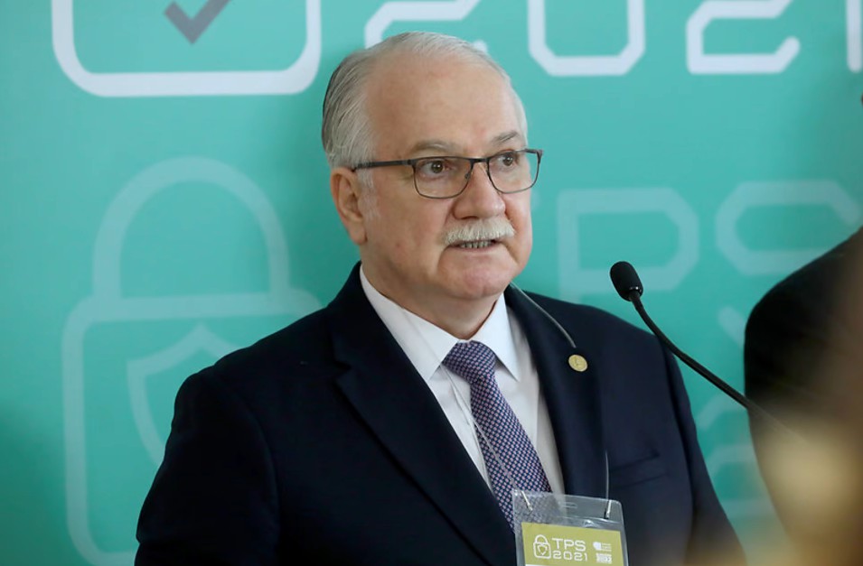 Sem citar nomes, Fachin pede um ‘basta à desinformação e ao populismo autoritário’