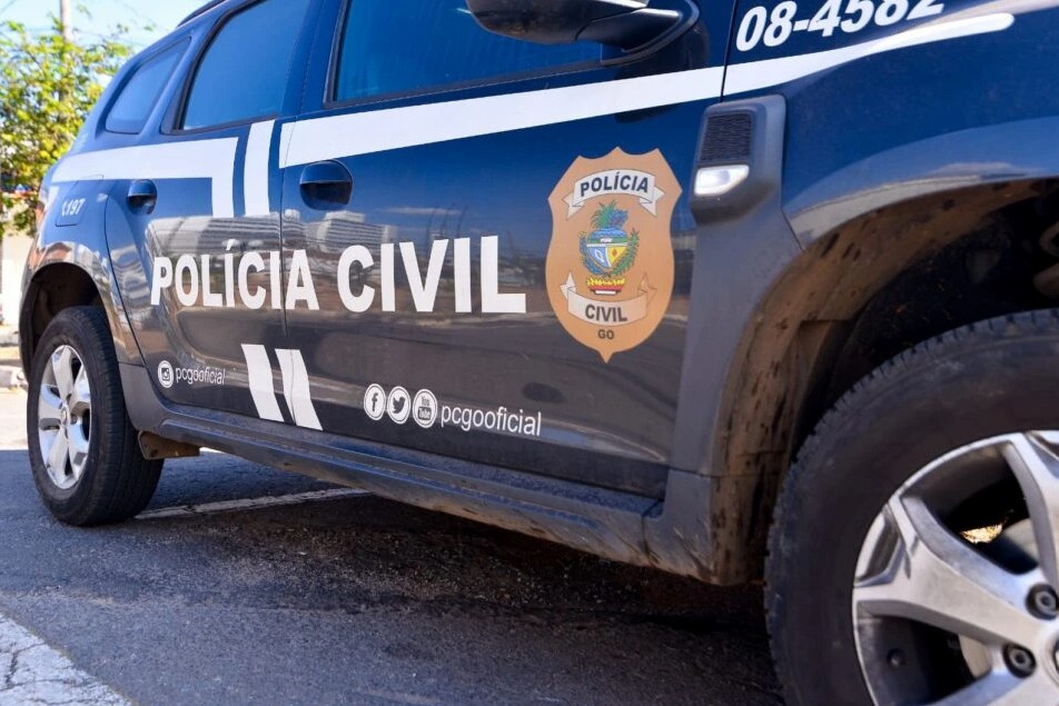 Mulher é encontrada morta na porta de sua casa, em Ipiranga de Goiás
