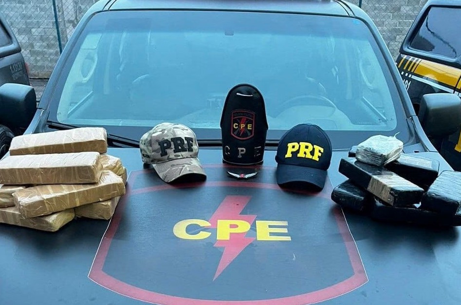 Polícia apreende drogas escondidas em bagagens de ônibus clandestino em Luziânia (GO)