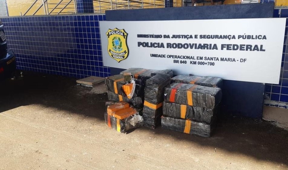 Homem é preso com 310 kg de maconha dentro do carro, em Luziânia