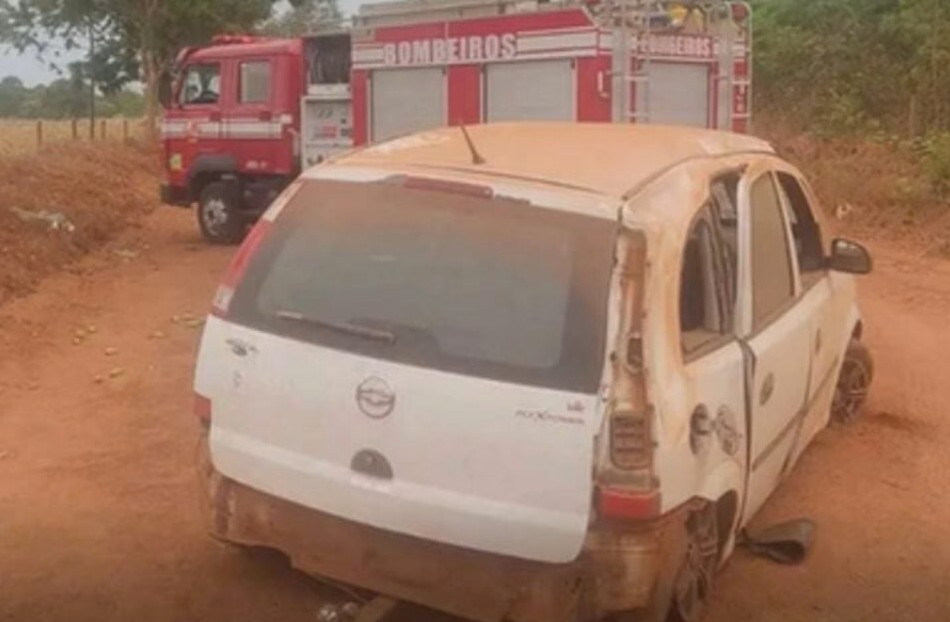 Casal e quatro crianças ficam feridas após capotamento na GO-353 em Porangatu (GO)