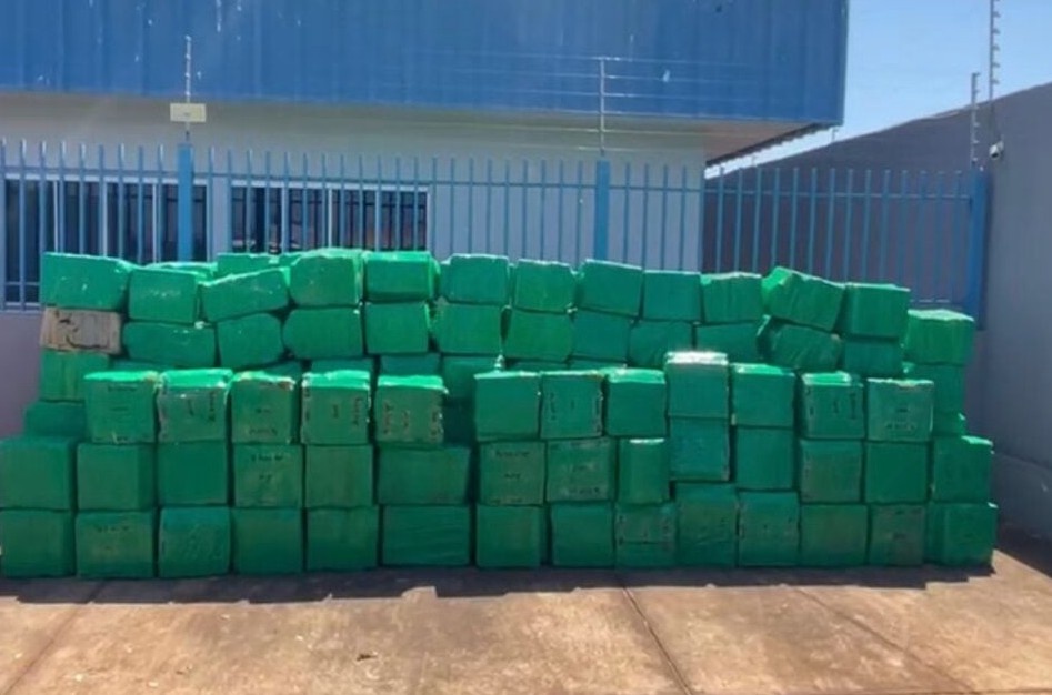 Preso no MS homem que transportava 4 toneladas de maconha para Goiás