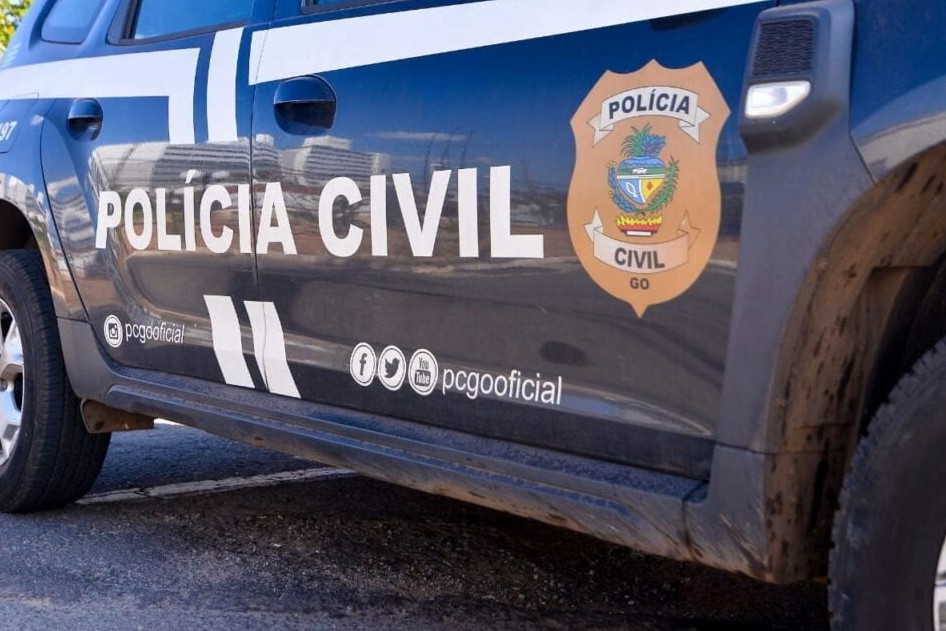 Mulher é presa por descumprir medida protetiva contra ex-companheira, em São Francisco